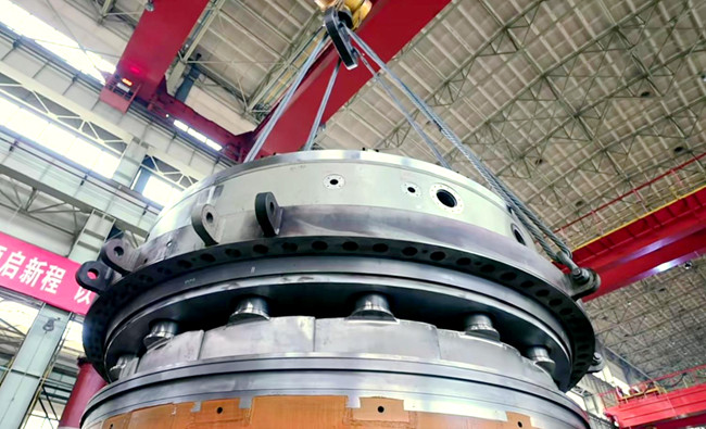 水轮机装配现场。受访者供图